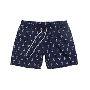 Bermuda Masculina Estampada Montvani MV013, confeccionada em algodão premium, com estampa moderna e modelagem confortável, ideal para looks casuais.