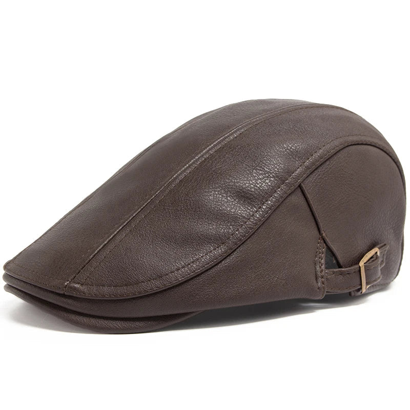 Boina Inglesa de Couro Masculina Montvani MV375 clássica, com couro premium e design elegante, perfeita para visuais casuais ou formais com conforto.