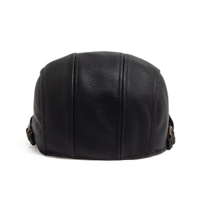 Boina Inglesa de Couro Masculina Montvani MV375 clássica, com couro premium e design elegante, perfeita para visuais casuais ou formais com conforto.