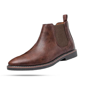 Bota Masculina Chelsea Montvani MV284 clássica, com couro nobre e design vitoriano, perfeita para visuais masculinos casuais ou formais.