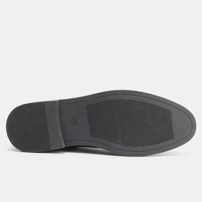 Bota Masculina Chelsea Montvani MV284 clássica, com couro nobre e design vitoriano, perfeita para visuais masculinos casuais ou formais.