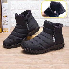 Bota Masculina Montvani MV050 com acabamento refinado, solado antiderrapante e forro acolchoado para máximo conforto e segurança.