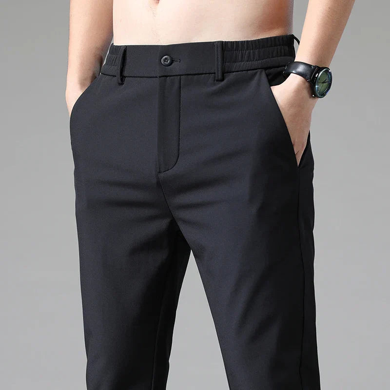 Calça Social Masculina Montvani MV203, com corte slim fit e tecido de nylon e spandex, perfeita para eventos formais, corporativos ou uso diário.
