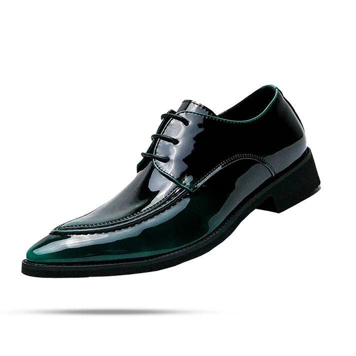 Sapato Derby Couro Montvani MV366 refinado, com couro premium e plataforma 4 cm, perfeito para visuais formais em verde esmeralda e preto.
