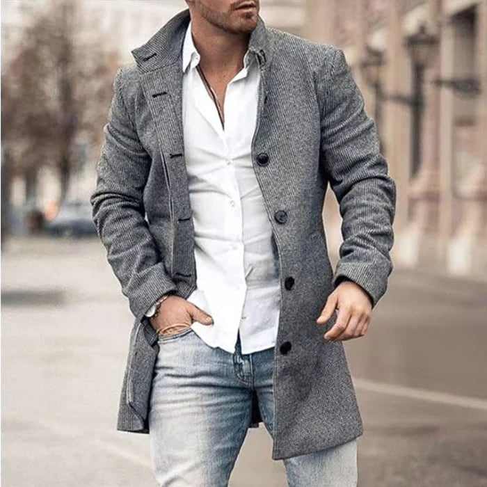Sobretudo Masculino em Lã Montvani MV212, com lã batida e design contemporâneo, perfeito para inverno, outono e ocasiões casuais ou urbanas.